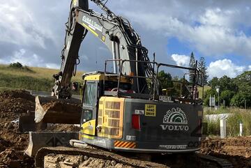Volvo   Excavator