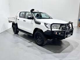 2018 Toyota Hilux SR Diesel - picture0' - Click to enlarge