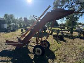 NEW HOLLAND 471 Hay Elevator - picture1' - Click to enlarge