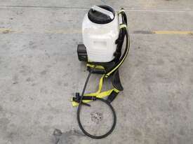 Ryobi Backpack Sprayer - picture2' - Click to enlarge