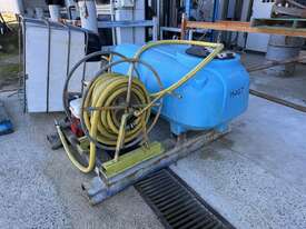 400 Litre Spray Unit - picture1' - Click to enlarge