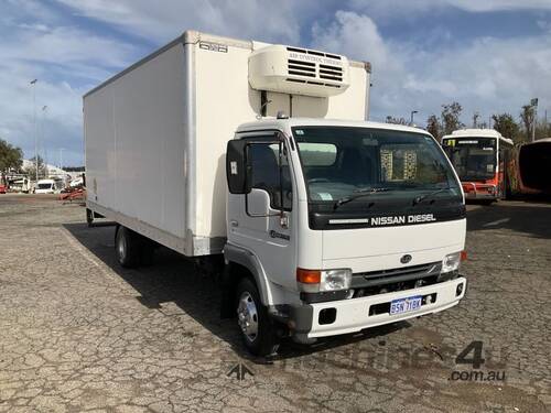 2006 Nissan UD MK175 Refrigerated Pantech