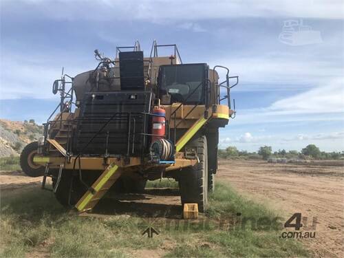 2011 Caterpillar 777F Off-Highway Water Truck