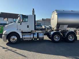 2017 International Prostar Prime Mover - picture2' - Click to enlarge