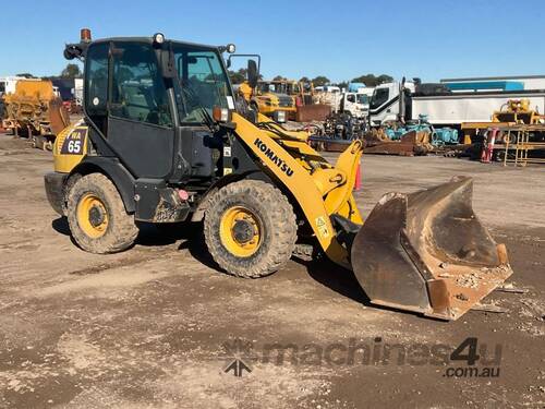 Komatsu WA65-5 Articulated Wheeled Loader