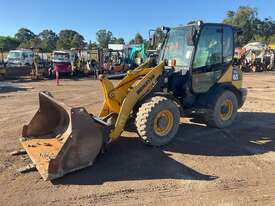 Komatsu WA65-5 Articulated Wheeled Loader - picture1' - Click to enlarge