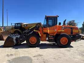 Doosan DL250TC - picture2' - Click to enlarge