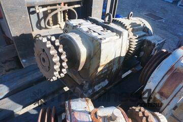 Geared unit SEW 7.5 Kw motor 19-1 Ratio