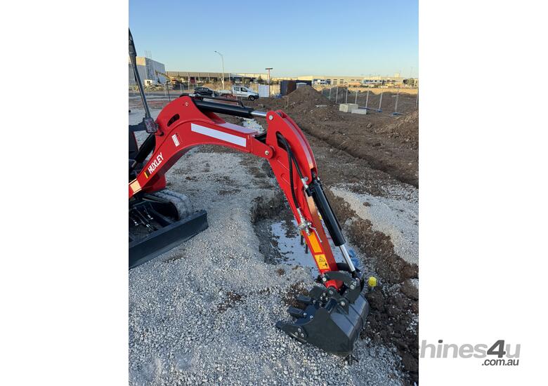 caption *NEW* HUXLEY 2 Ton Excavator