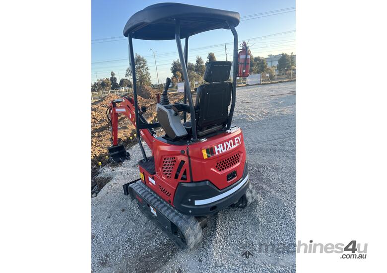 caption *NEW* HUXLEY 2 Ton Excavator