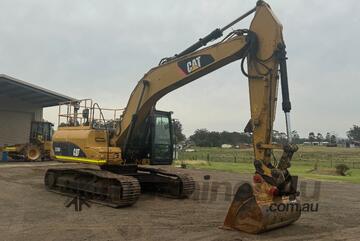 Caterpillar 320D Excavator 20T - Excellent Undercarriage Condition + Mud Bucket Included