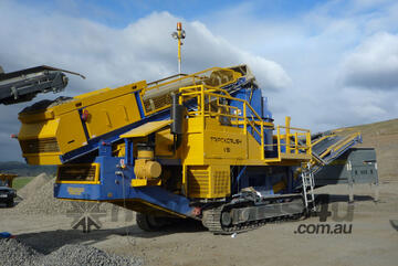 Precisionscreen Trackcrush PV350 VSI Crusher With Direct Crusher rotor drive and CAT Engine