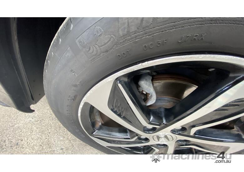 caption 2015 Honda Odyssey VTi-L Wagon Petrol (Auto)