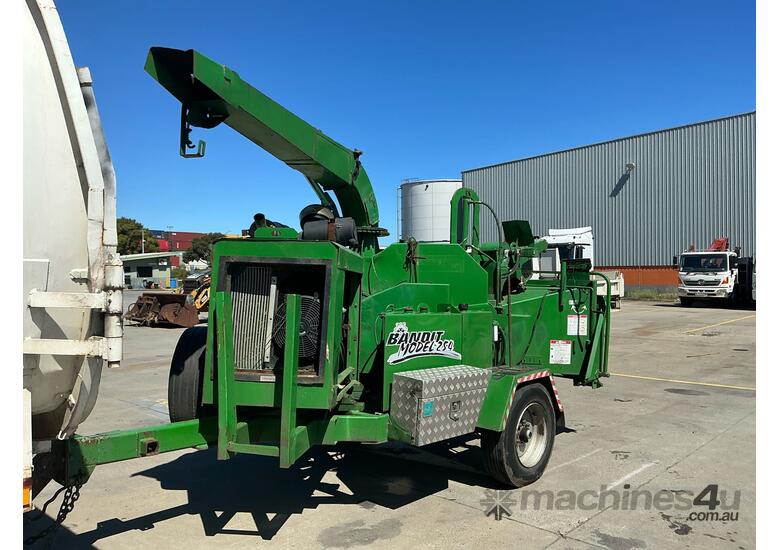 caption 2007 Bandit 254 Single Axle Wood Chipper