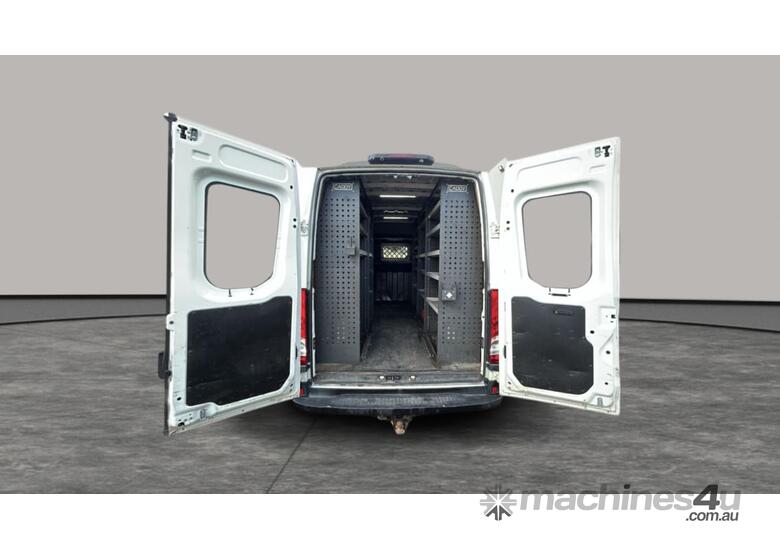 caption 2016 Iveco Daily Van