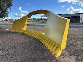 GESSNER 26FT WALK IN STICK RAKE - BRAND NEW  - picture0' - Click to enlarge