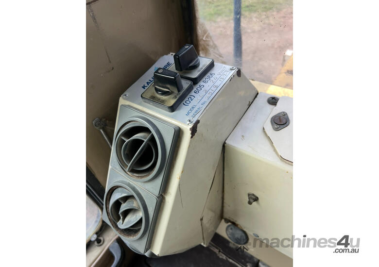 Komatsu WA420-1 Loader/Tool Carrier Loader