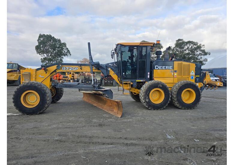 2019 John Deere 872Gp