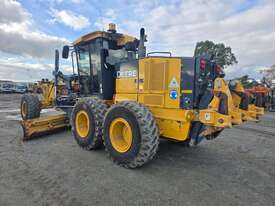 2019 John Deere 872Gp - picture1' - Click to enlarge