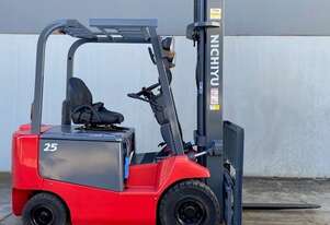 Four wheel Counterbalance electric forklift with Nichiyu dealer factory refurbishment