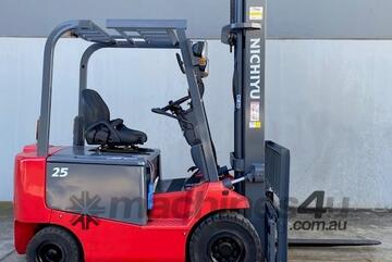 Four wheel Counterbalance electric forklift with Nichiyu dealer factory refurbishment