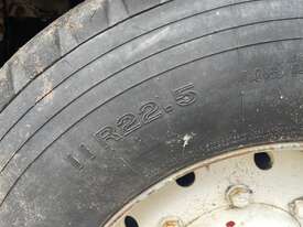 1995 Komatsu LW80M-1 City Crane - picture0' - Click to enlarge