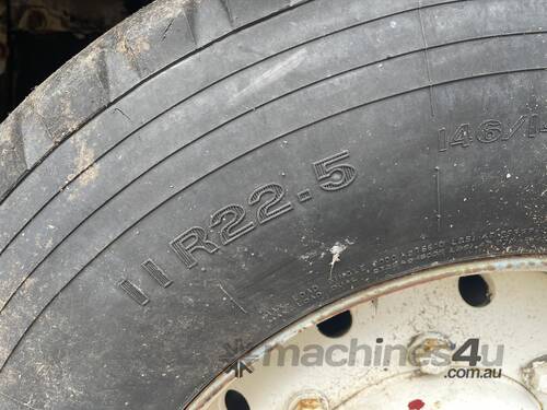 1995 Komatsu LW80M-1 City Crane