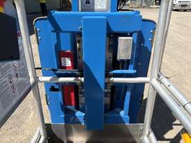 2015 Genie GR20 Electric Elevated Work Platform - picture2' - Click to enlarge