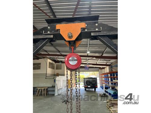 SCA Mobile Gantry & Chain Block Combo – Efficient Load Handling