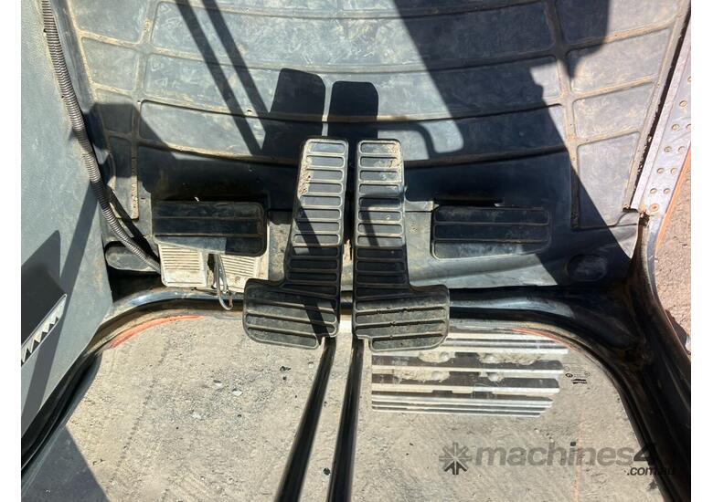 2012 Doosan DX300LCA Excavator (Steel Tracked)