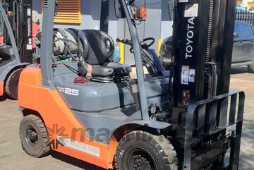 2007 Toyota Forklift | 2.5 Tonne | 4.3m Lift Height 2007 Toyota Forklift | 2.5 Tonne | 4.3m Lift Height