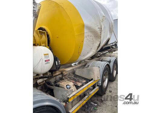 2018 Freightliner CL 112 Concrete Agitator