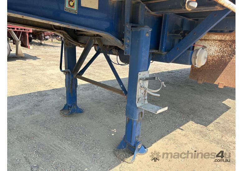 2009 Barker Tri Axle Extendable Flat Top