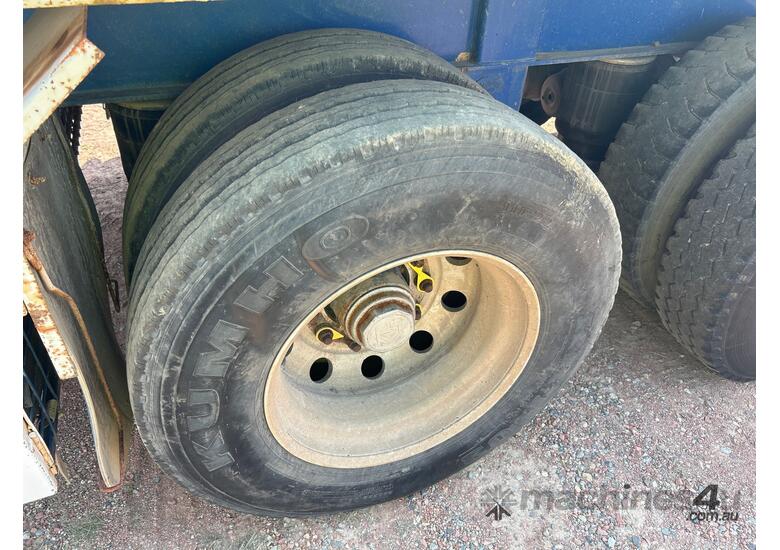 2009 Barker Tri Axle Extendable Flat Top