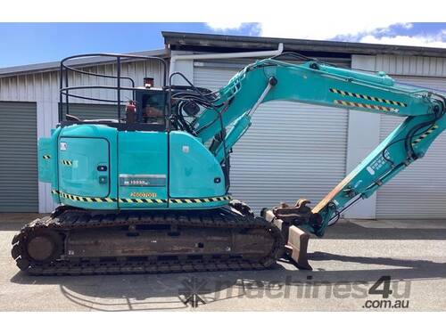 2016 Kobelco SK135SRLC-3 Excavator