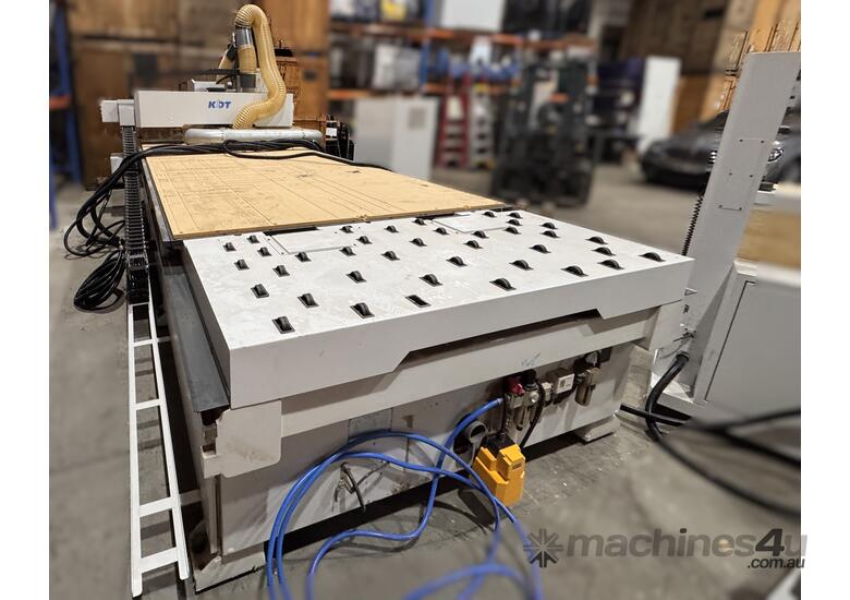 KDT CNC ROUTER - 2021 KDT KN-2612DE 2 Series 