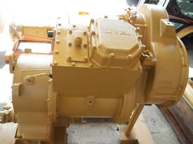 8E7570 Caterpillar 950F Transmission Arrangement - picture0' - Click to enlarge