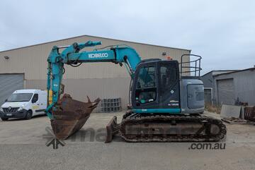  Kobelco SK135SR Excavator