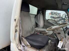 2002 Hino DUTRO Curtainsider - picture2' - Click to enlarge