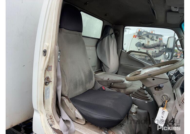 2002 Hino DUTRO Curtainsider