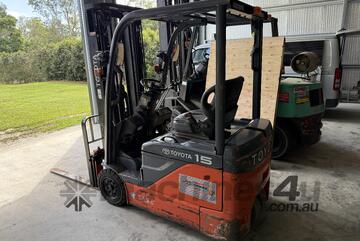 2018 TOYOTA ELECTRIC 48V 3 WHEEL 8 SERIES DELUX 1.5 TON CONTAINER MAST FORKLIFT