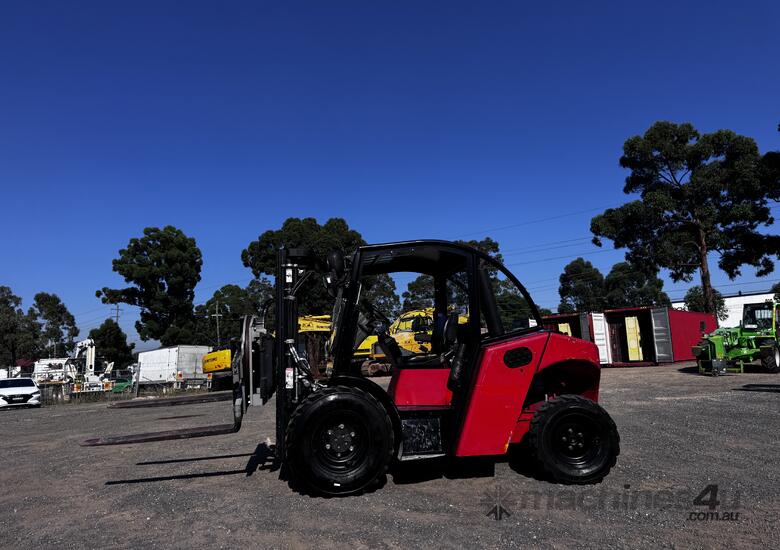 2016 Used 4WD 3 ton Bomaq Rough Terrain Forklift