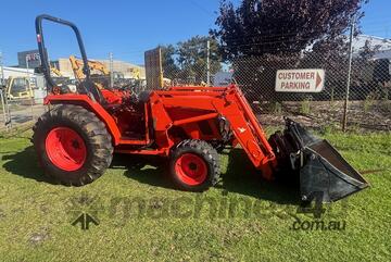 Tractor Kioti DS4510 45HP 927hrs 3PL 4x4 ROPS