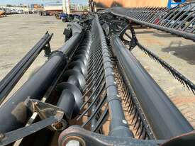 2016 MacDon FD145 FlexDraper Header Comb - picture1' - Click to enlarge