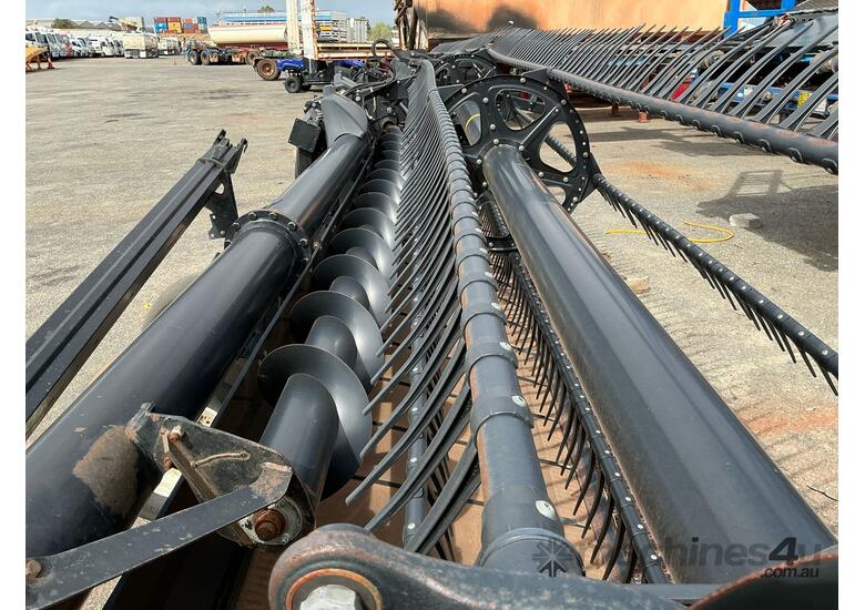 2016 MacDon FD145 FlexDraper Header Comb