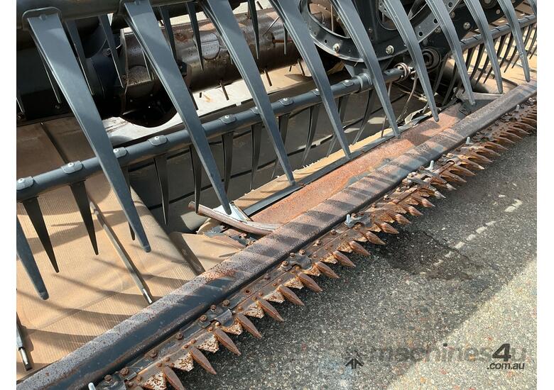 2016 MacDon FD145 FlexDraper Header Comb