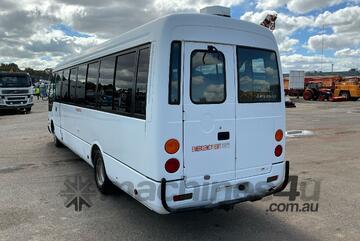 2009 Mitsubishi Fuso Rosa Bus