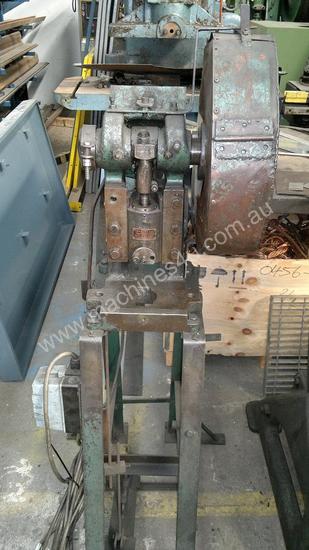 caption Fred Milnes & Co 2.5T Mechanical C Frame Press