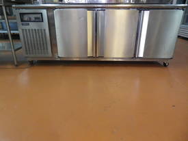 3 solid door underbar chiller - Stainless steel - picture0' - Click to enlarge