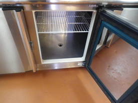 3 solid door underbar chiller - Stainless steel - picture2' - Click to enlarge